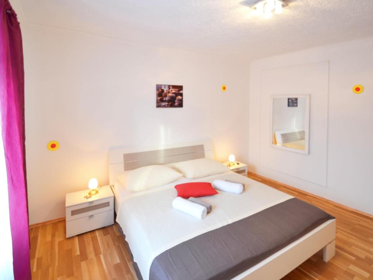Holiday Home Frane Lisane Tinjske Dış mekan fotoğraf