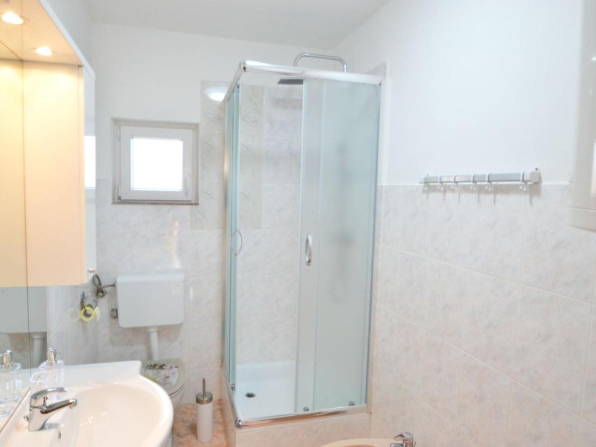 Holiday Home Frane Lisane Tinjske Dış mekan fotoğraf