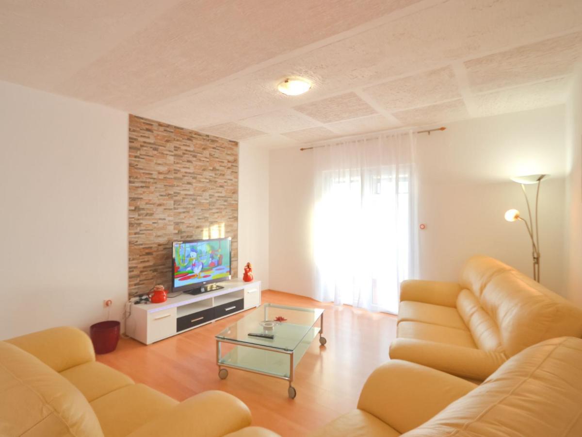 Holiday Home Frane Lisane Tinjske Dış mekan fotoğraf