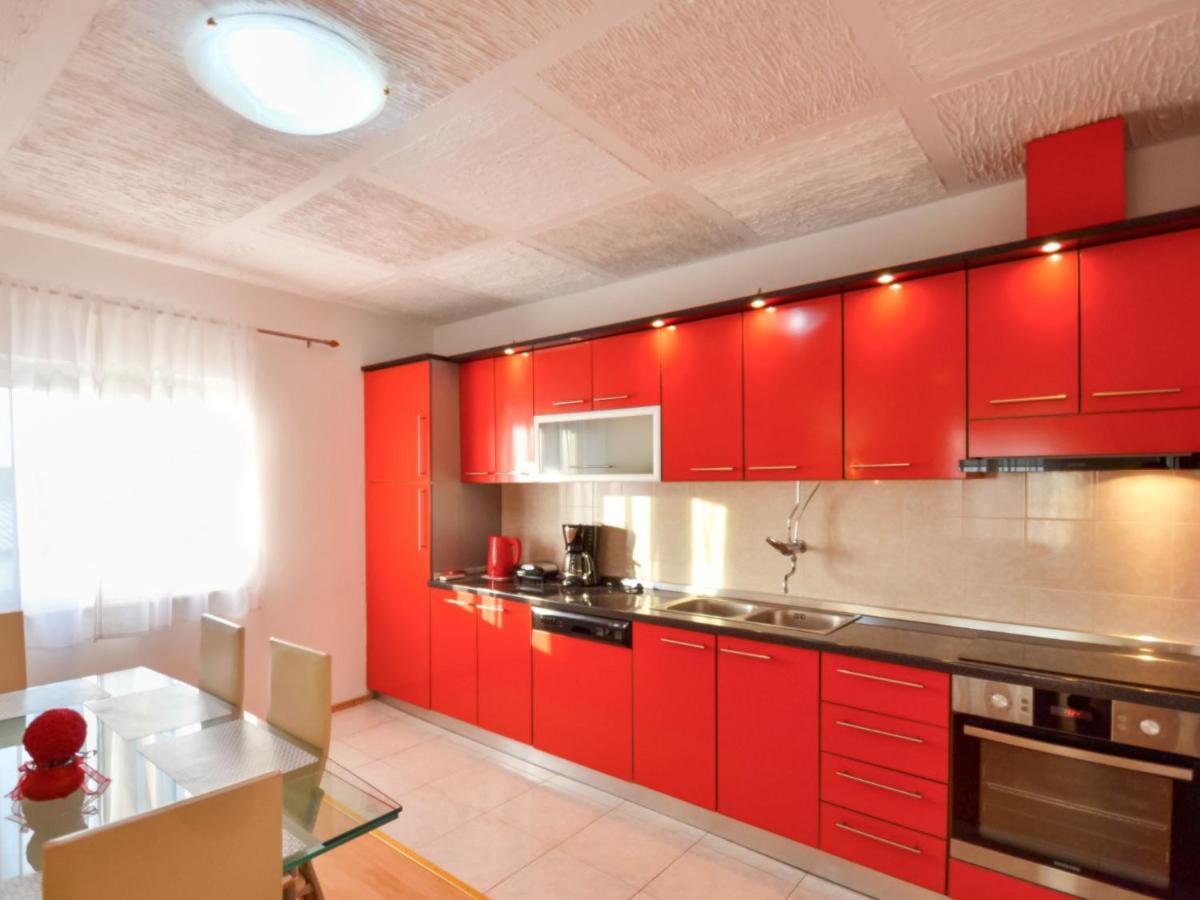 Holiday Home Frane Lisane Tinjske Dış mekan fotoğraf