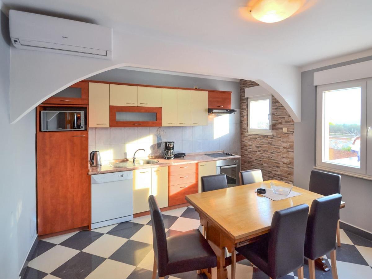 Holiday Home Frane Lisane Tinjske Dış mekan fotoğraf
