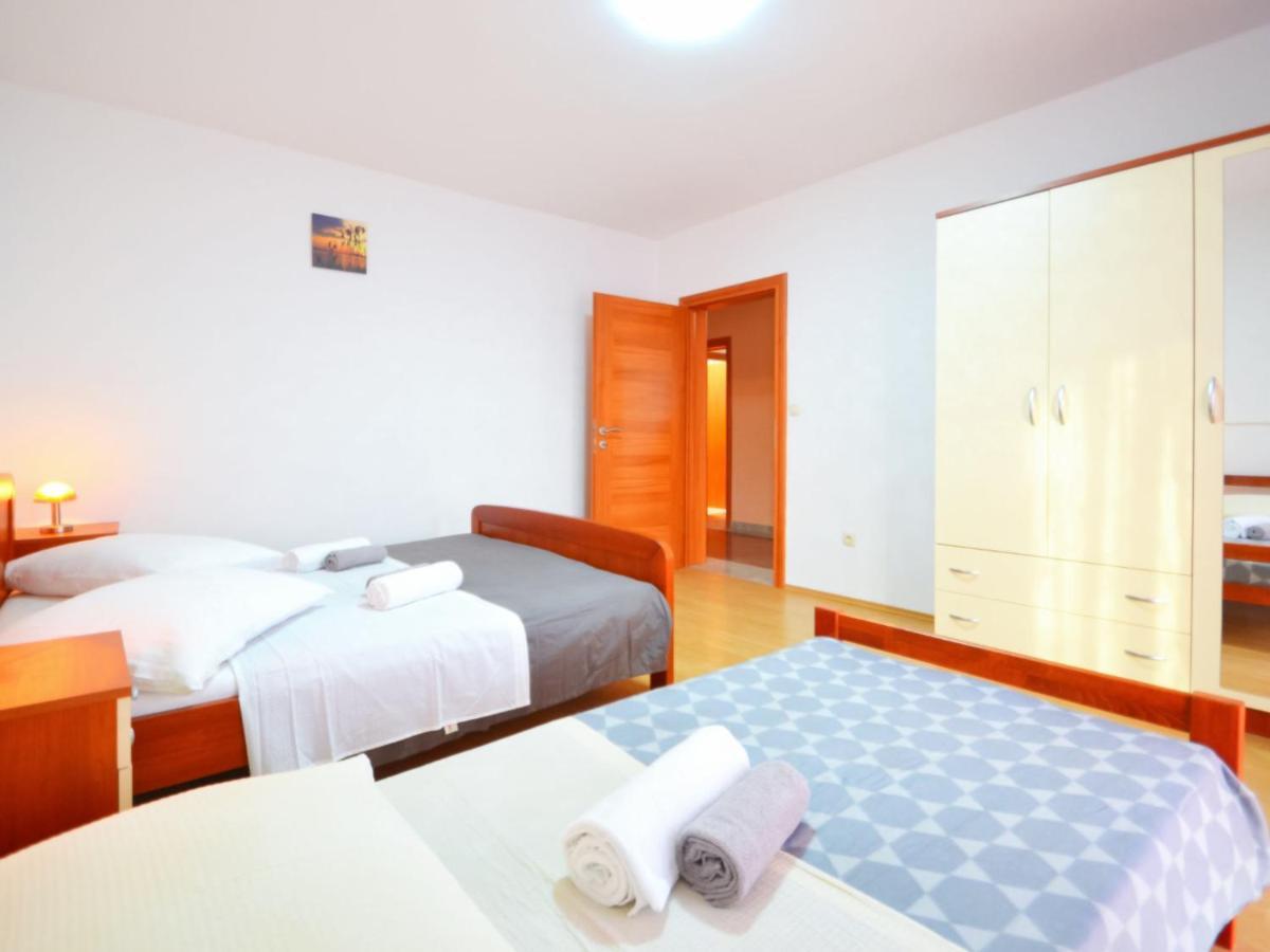Holiday Home Frane Lisane Tinjske Dış mekan fotoğraf