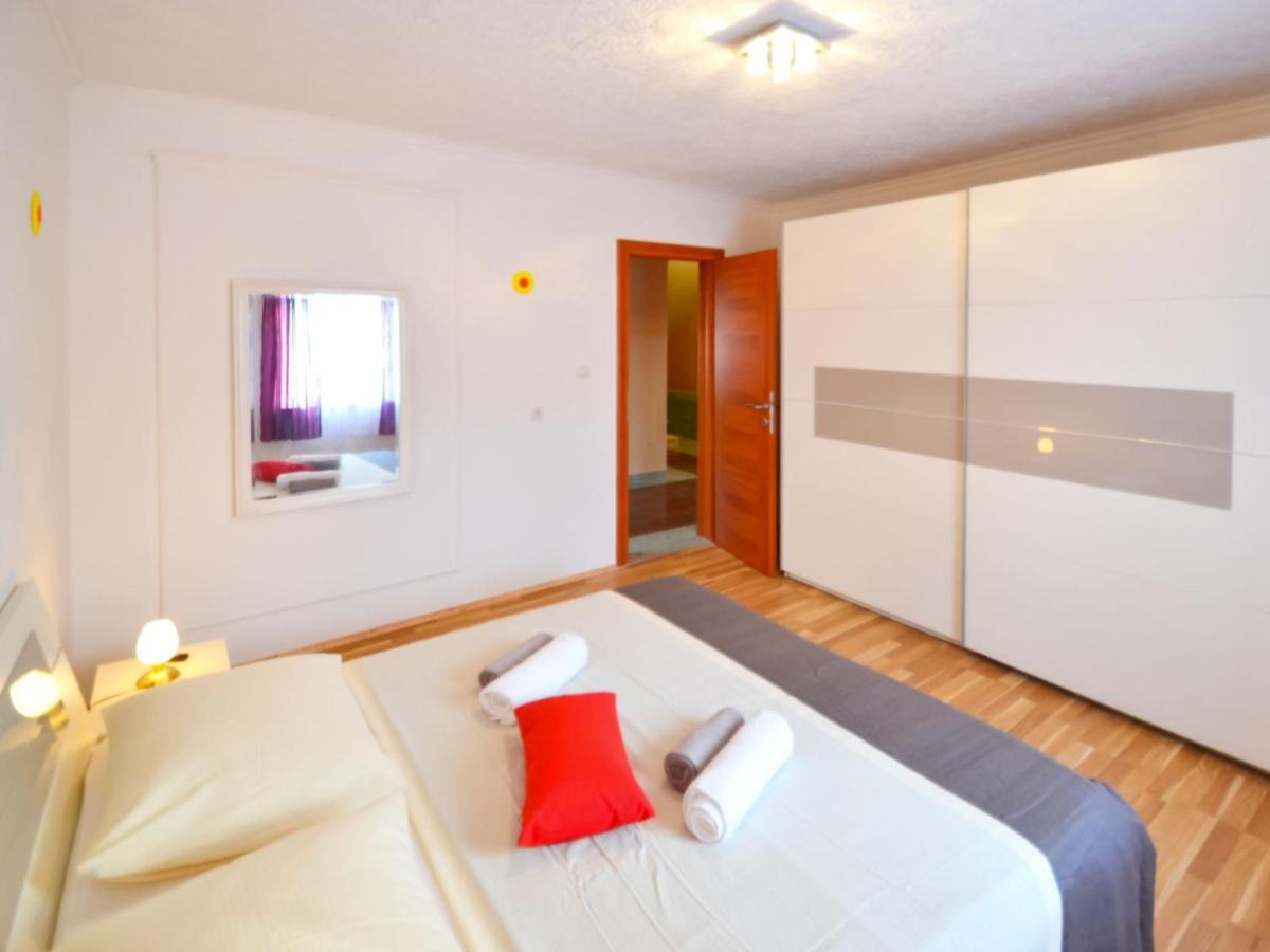 Holiday Home Frane Lisane Tinjske Dış mekan fotoğraf