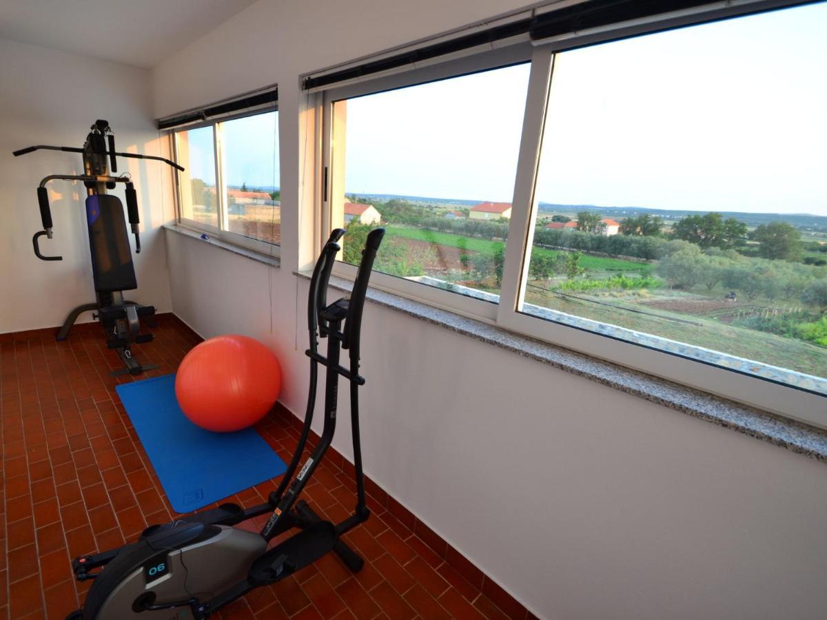 Holiday Home Frane Lisane Tinjske Dış mekan fotoğraf