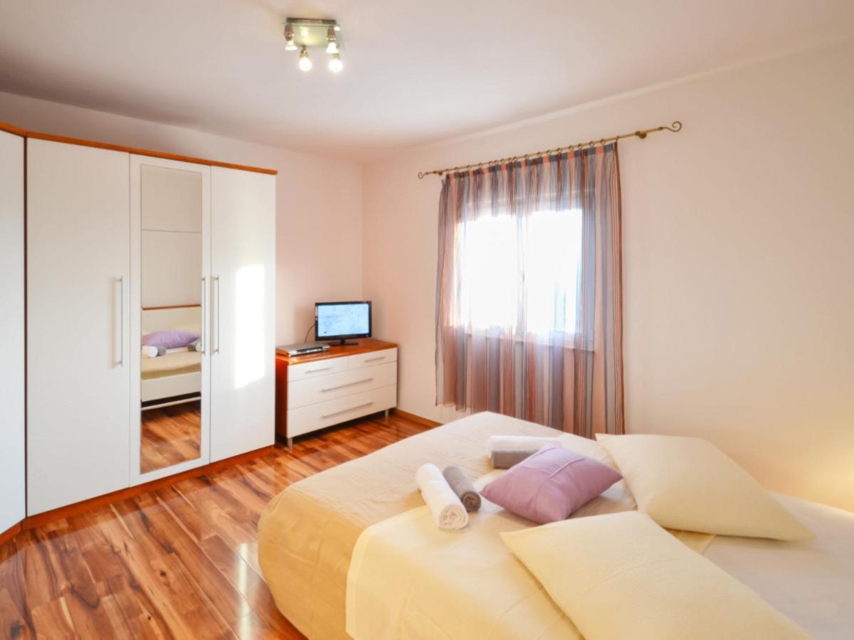 Holiday Home Frane Lisane Tinjske Dış mekan fotoğraf